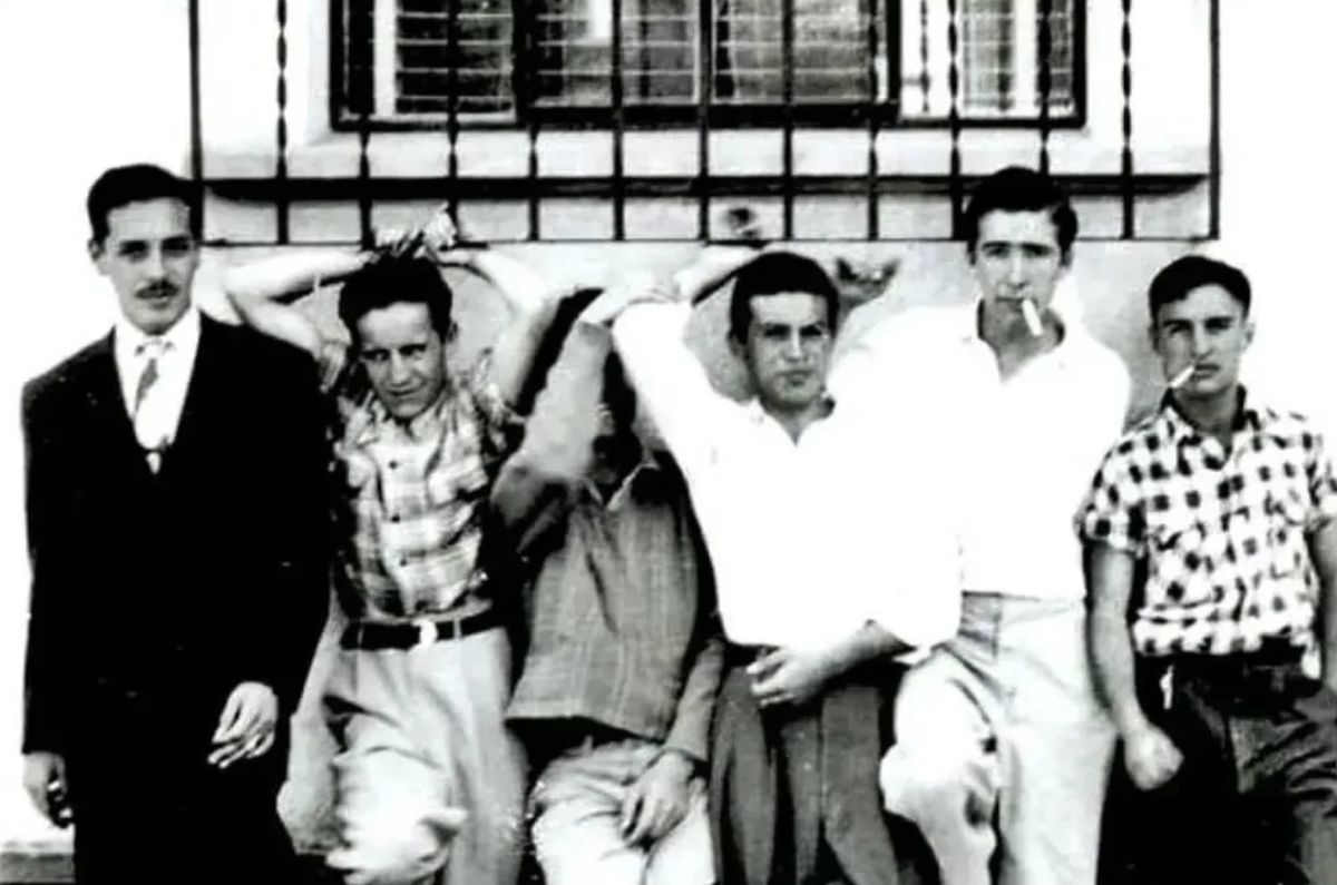 los aracuanes amigos chespirito