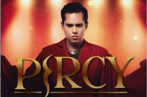 Rompe moldes Percy con su mariachi pop y estilo único lleno de orgullo mexicano