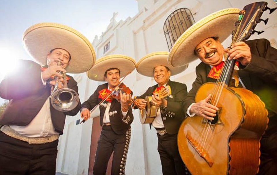 Boletos de avión a destinos musicales y festivales en México: lo que debes saber
