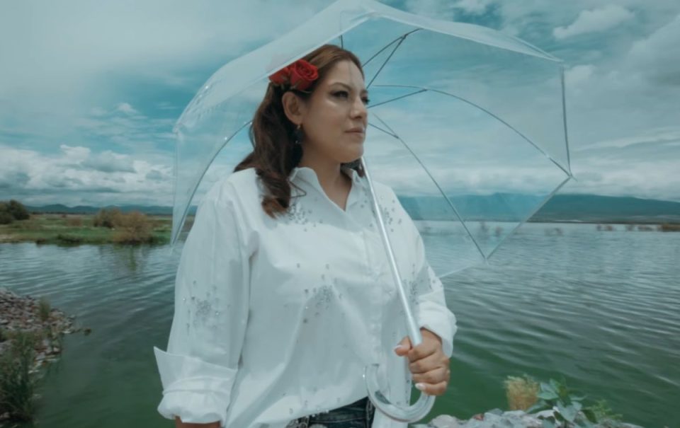 Fabiana Rojas: la cantante que se atrevió a cambiar la ópera por el regional mexicano