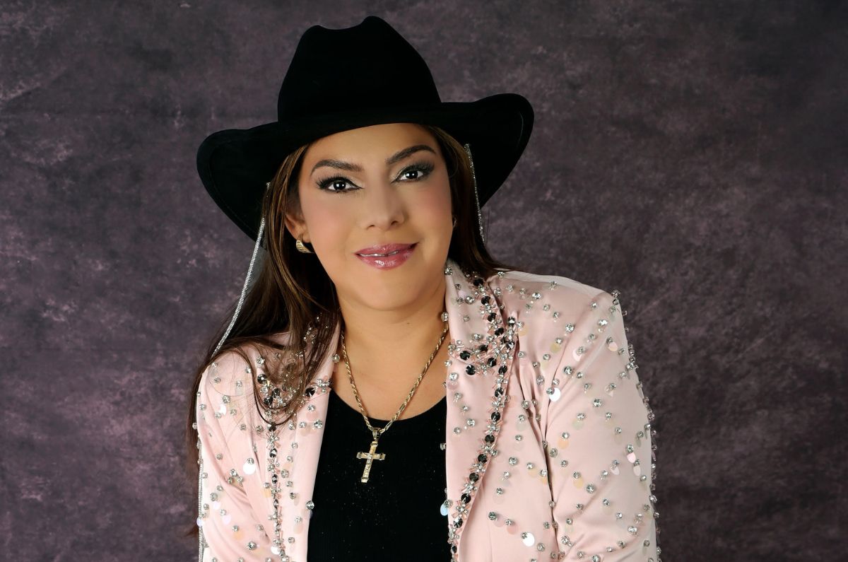 fabiana rojas de la opera al regional mexicano