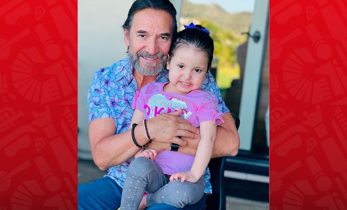 tres nietas: dos por parte su hija mayor, Beatriz, y una de su hija menor, Marla Solís