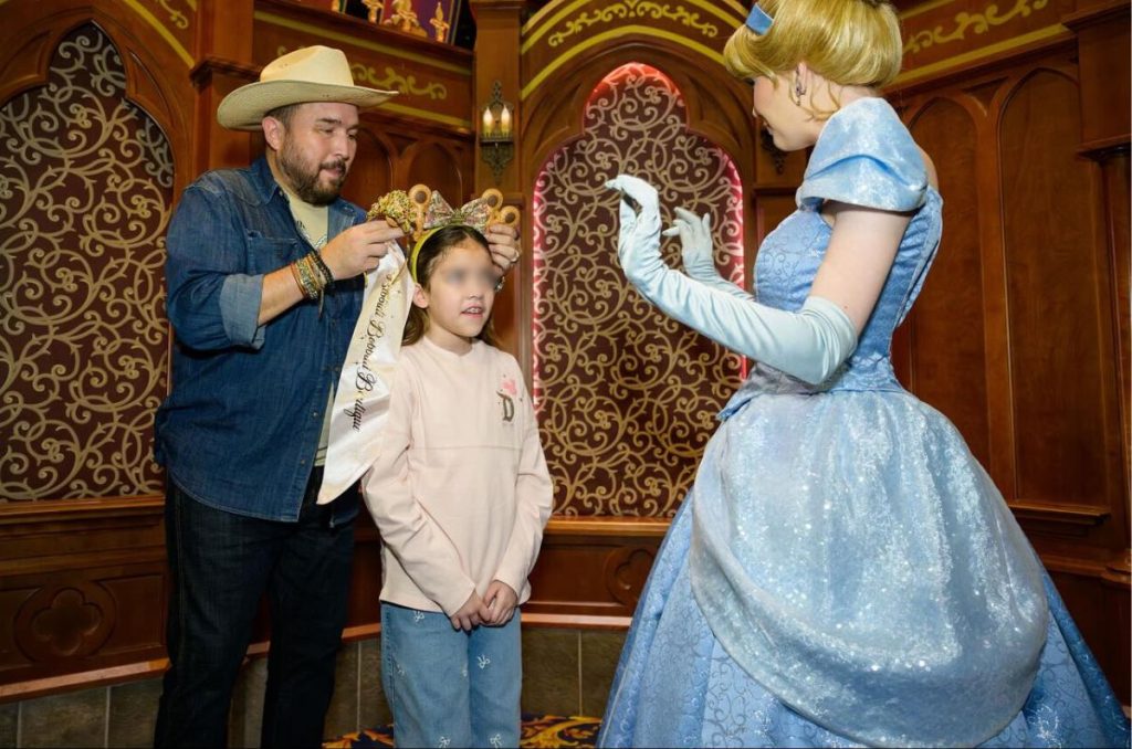 poncho lizarraga familia disneyland