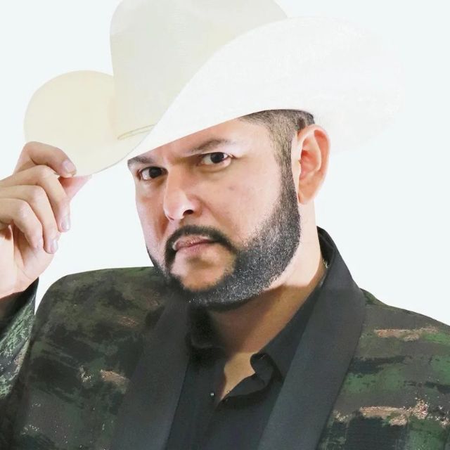 Toño Lizárraga