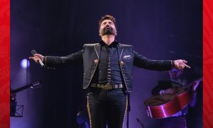 Alejandro Fernández hace vibrar un Estadio GNP repleto con su gira “De Rey a Rey”