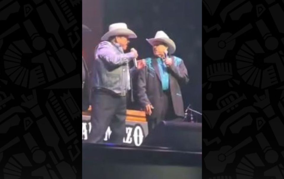 VIDEO: Lalo Mora y Rosendo Cantú discuten en pleno concierto de “Palomazo Norteño”