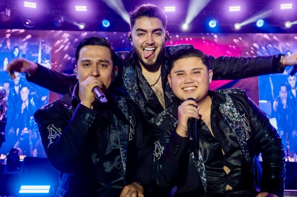 “Aunque tiren hate”, La Arrolladora Banda el Limón: Letra y significado