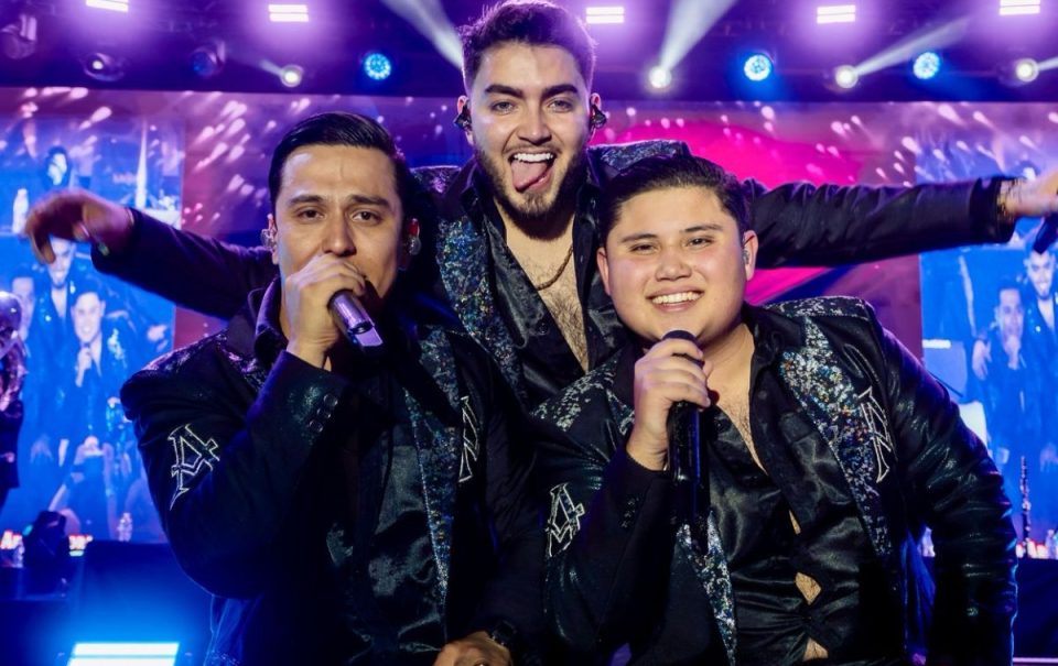 “Aunque tiren hate”, La Arrolladora Banda el Limón: Letra y significado