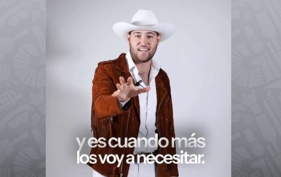 Tony Elizondo anuncia su salida de Calibre 50, “tenemos qué hablar…”