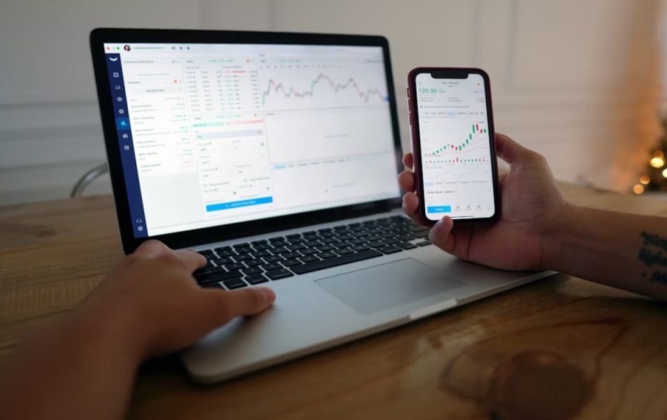 Cómo funciona un casino online: imparcialidad de los juegos, referencias de RTP y juego responsable