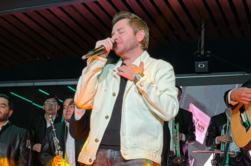 “Tenía mucho que no sentía estos nervios”: Memo Garza inicia su nueva etapa como solista