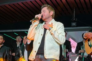 “Tenía mucho que no sentía estos nervios”: Memo Garza inicia su nueva etapa como solista