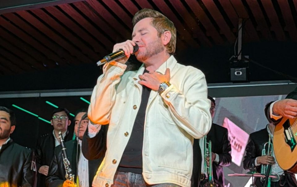 “Tenía mucho que no sentía estos nervios”: Memo Garza inicia su nueva etapa como solista