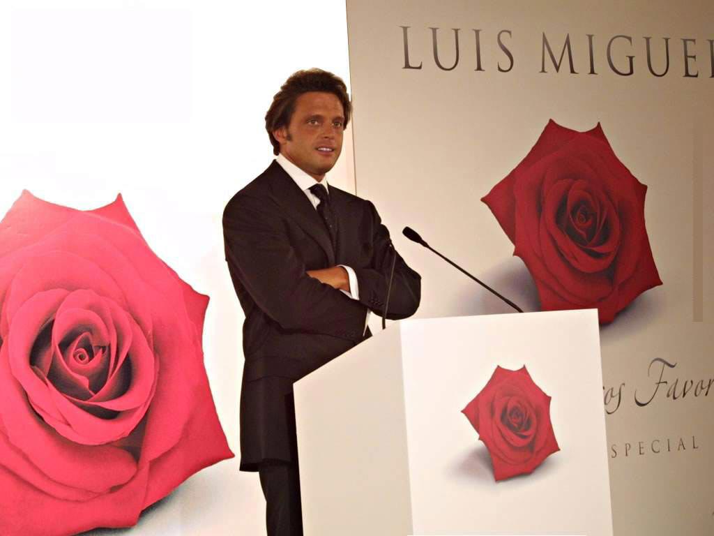 9 Luis Miguel