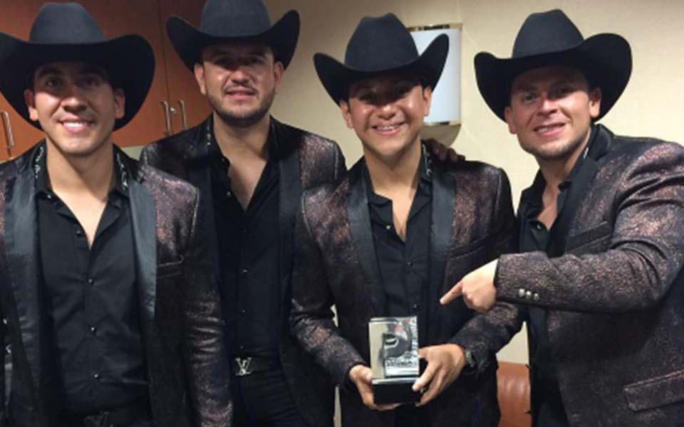 CALIBRE 50 SE LLEVA PREMIO JUVENTUD A “MEJOR CANCIÓN PARA LA TROCA”