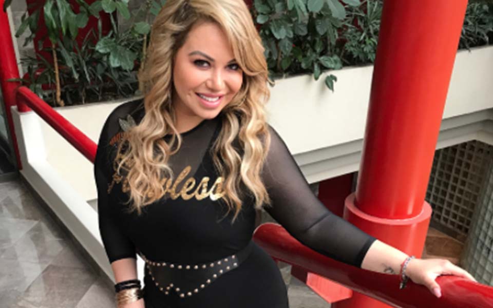 CHIQUIS RIVERA “ENTRE BOTELLAS” LANZARÁ NUEVO DISCO