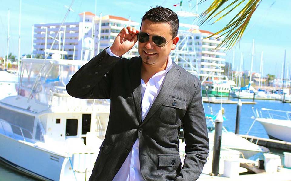 HOY FELICITAMOS A CLAUDIO ALCARAZ POR SU CUMPLEAÑOS