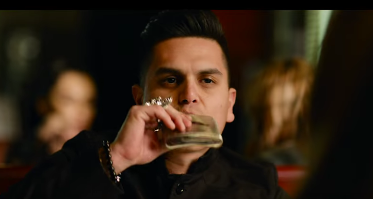 Mira el nuevo video de Régulo Caro: “Cicatrices”