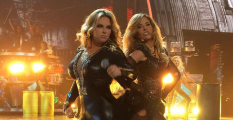 Gloria Trevi y Chiquis Rivera arrasan en Premios Juventud