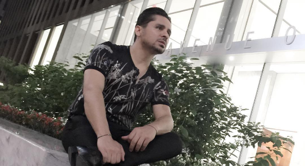 Larry Hernández se queda sin amigos