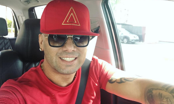 Wisin publica la primer foto de su hija enferma