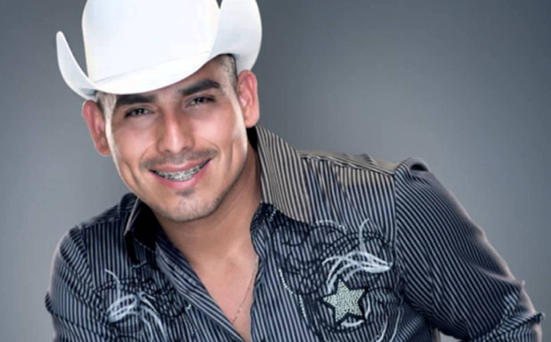 Espinoza Paz estrena video Perdí la Pose