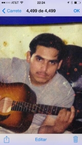 Espinoza Paz y su guitarra