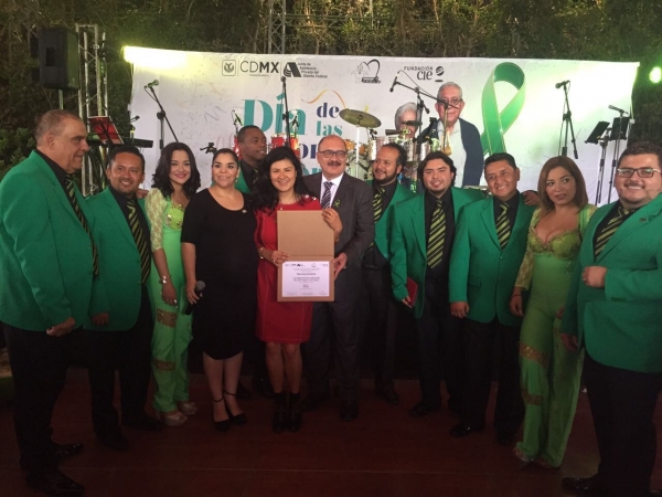 LA ORIGINAL SONORA DINAMITA FESTEJÓ A LOS ADULTOS MAYORES