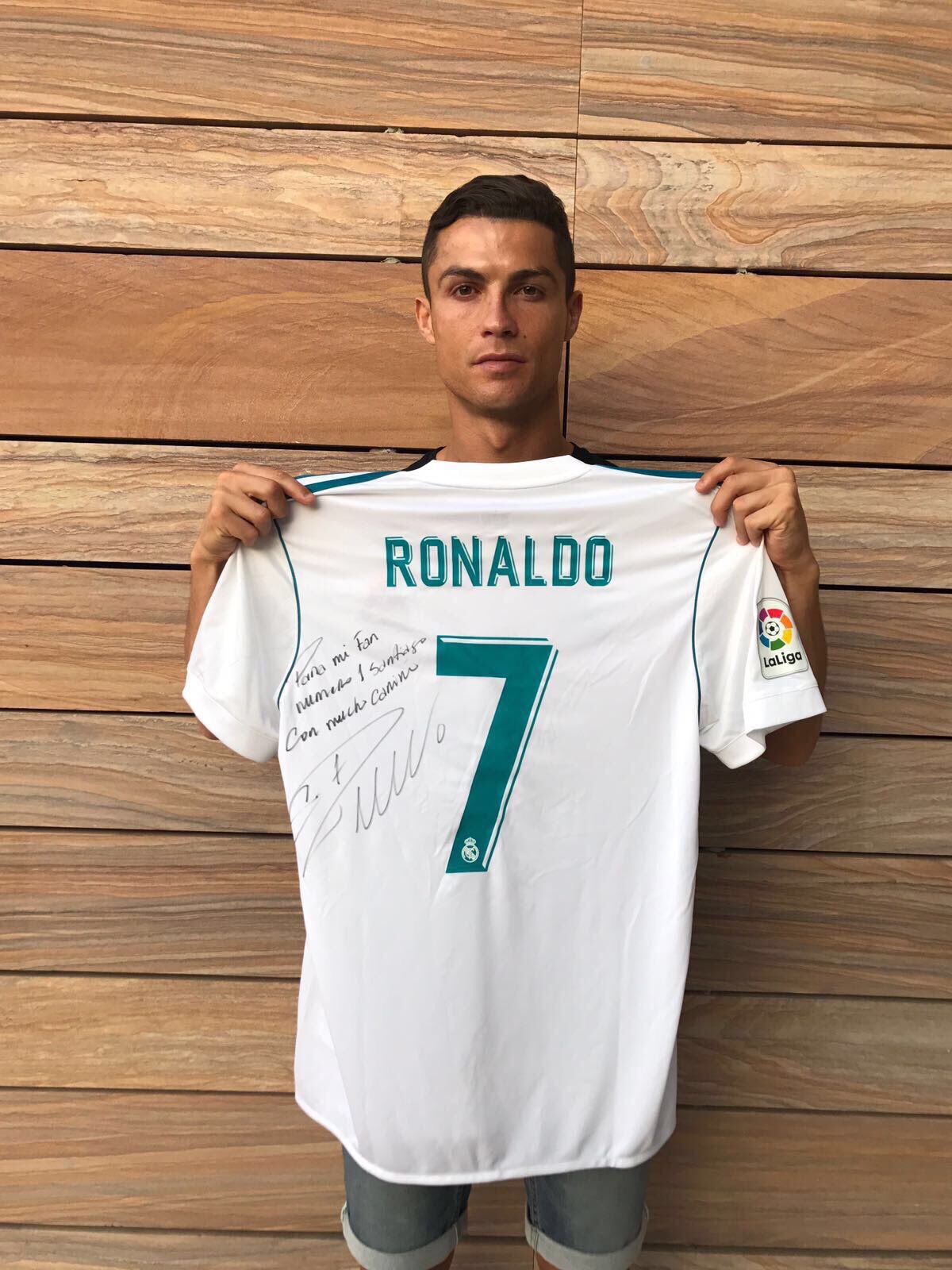 CRISTIANO RESPONDE TRAS ESCUCHAR HISTORIA DE SANTI