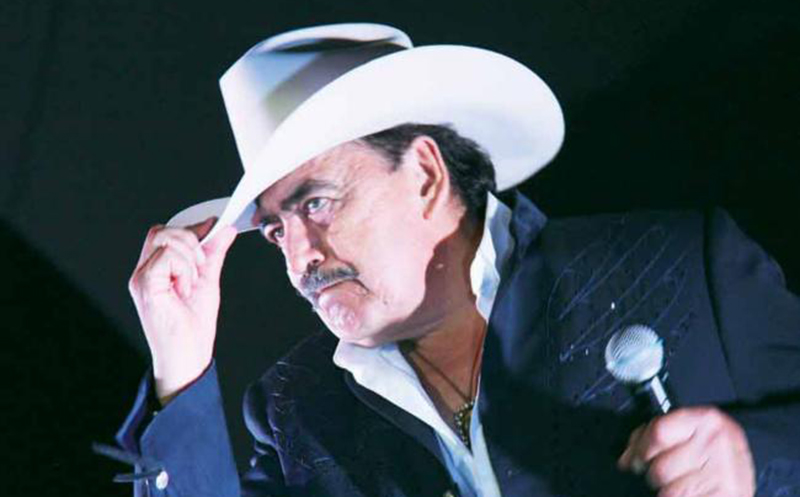 Joan Sebastian, hace una pausa en presentaciones