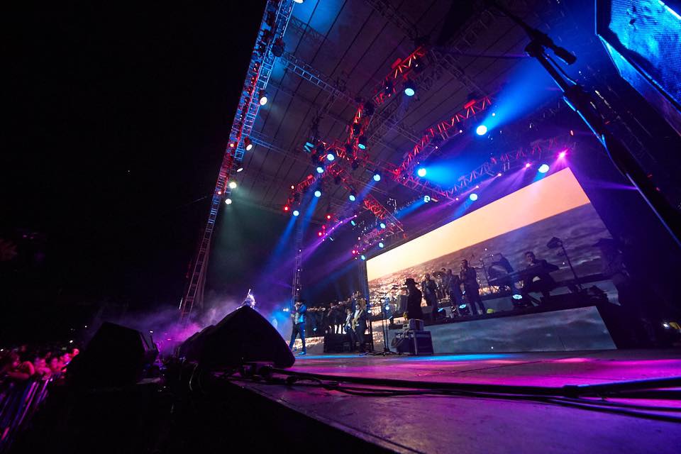 JULION ALVAREZ ESCENARIO