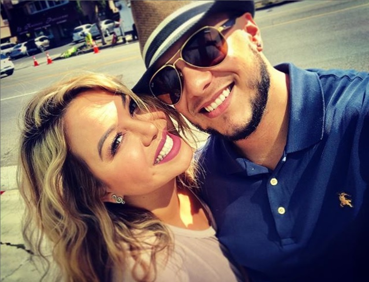 LORENZO MÉNDEZ MANDA ROMÁNTICO MENSAJE A CHIQUIS RIVERA