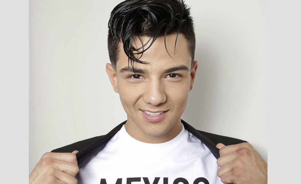 Luis Coronel no puede viajar a México