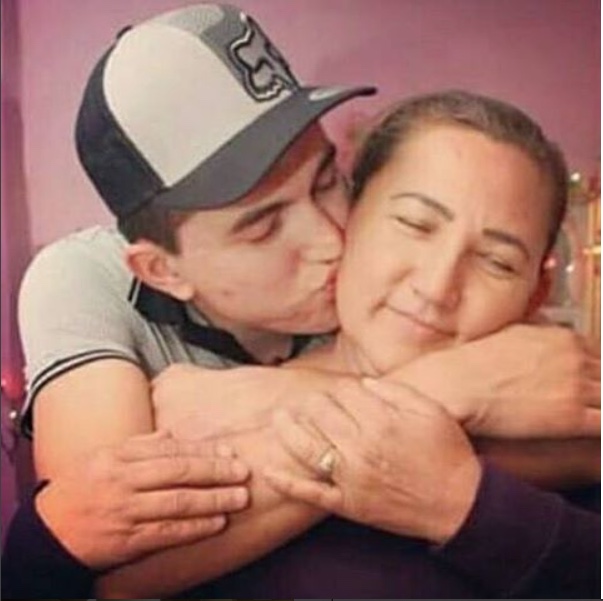 MAMA DE PLEBES