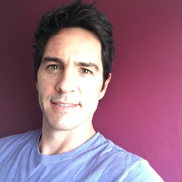 MAURICIO OCHMANN FONDO ROSA