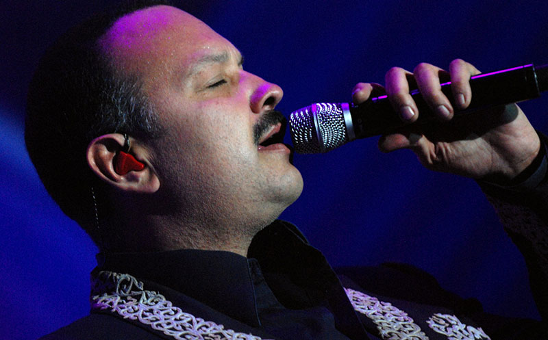 Pepe Aguilar, fusión de géneros musicales