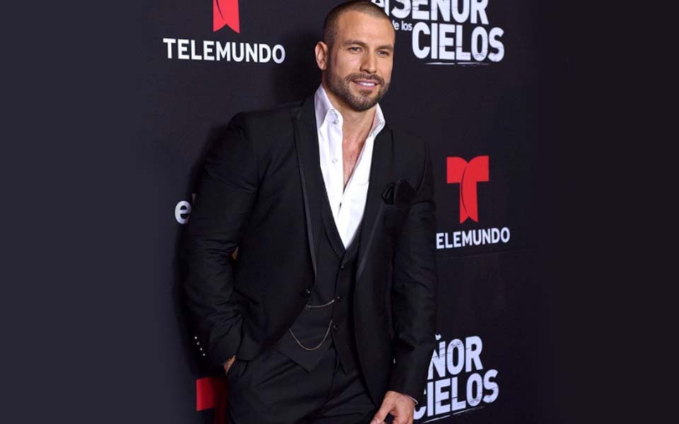 RAFAEL AMAYA NO QUIERE DEDICARSE A LA MÚSICA: “ME PAGAN POR NO CANTAR”