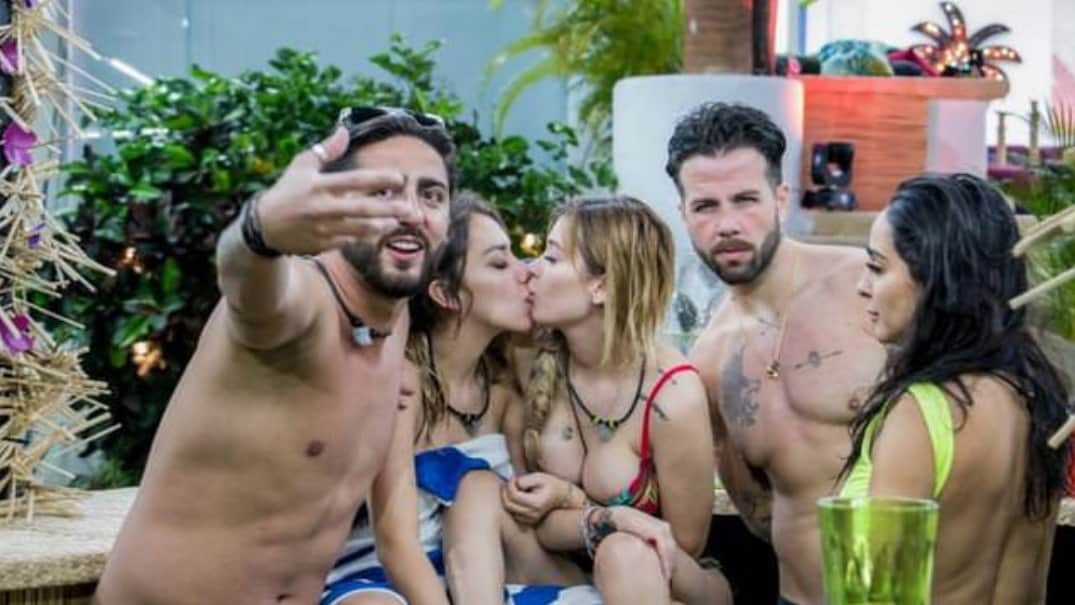 acapulcoshore5sincensura3 - copia