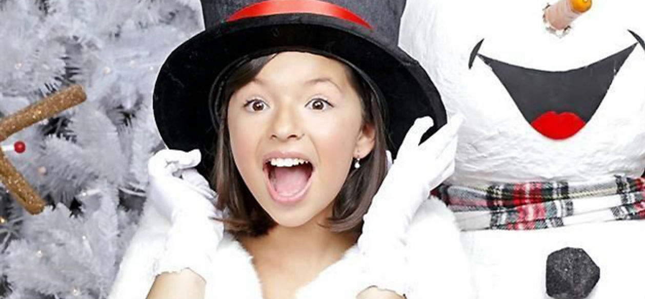 Ya está a la venta “Navidad con Ángela Aguilar”
