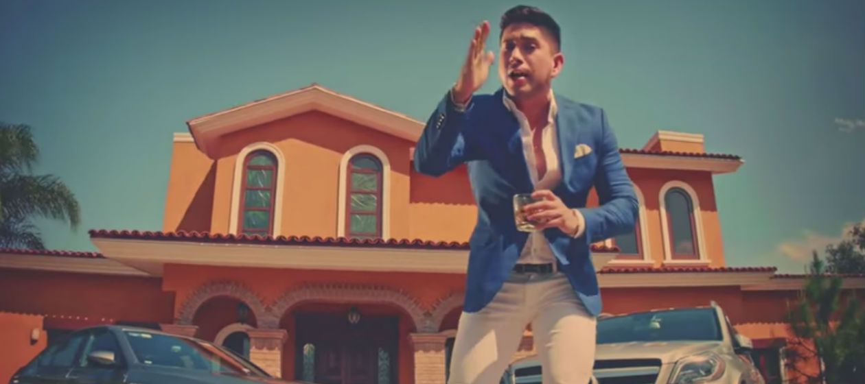 ¡Al fin! Sale nuevo video del Bebeto “Etiqueta Azul”