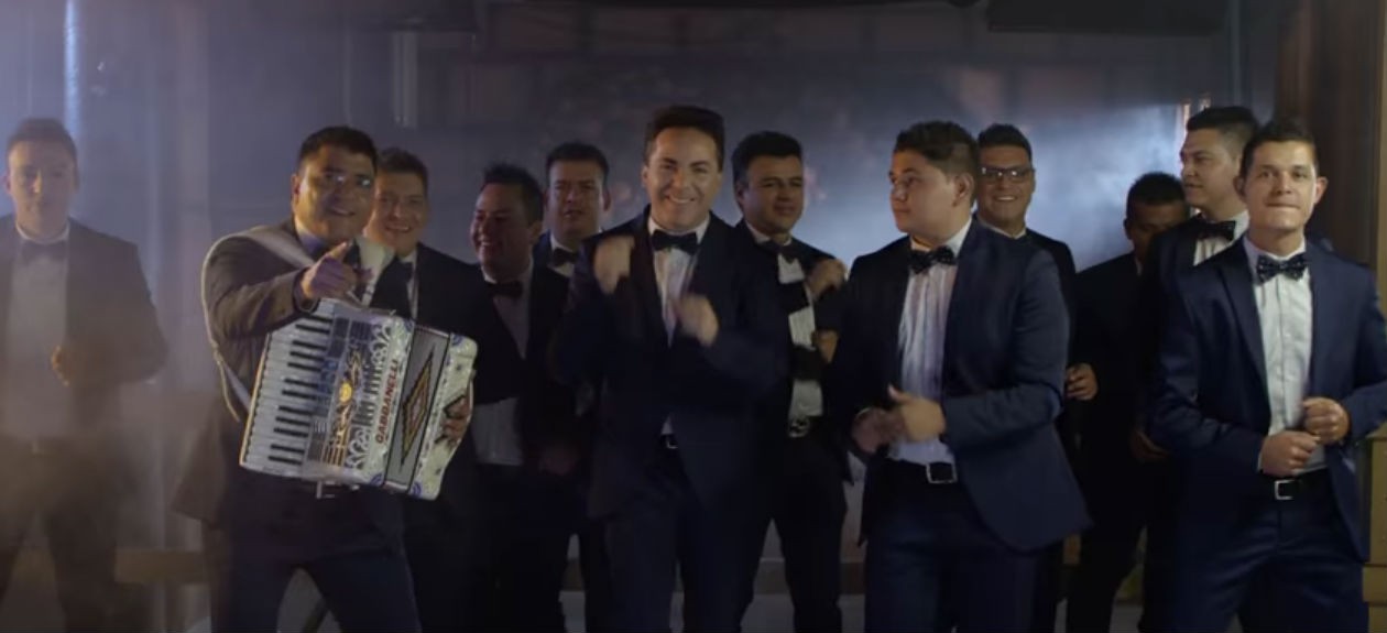 ¡Al Fin! Mira el video de Aaron y su Grupo Ilusión con Cristian Castro