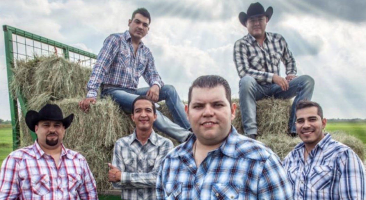 Duelo prepara gira con Intocable