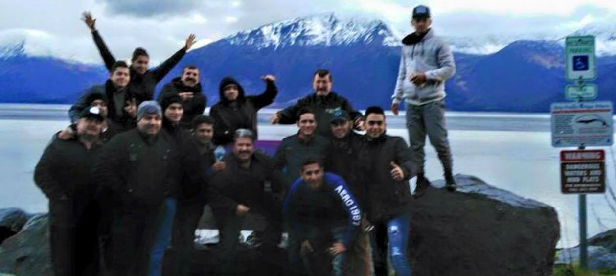 Germán Lizárraga y su banda Estrellas de Sinaloa andan por Alaska