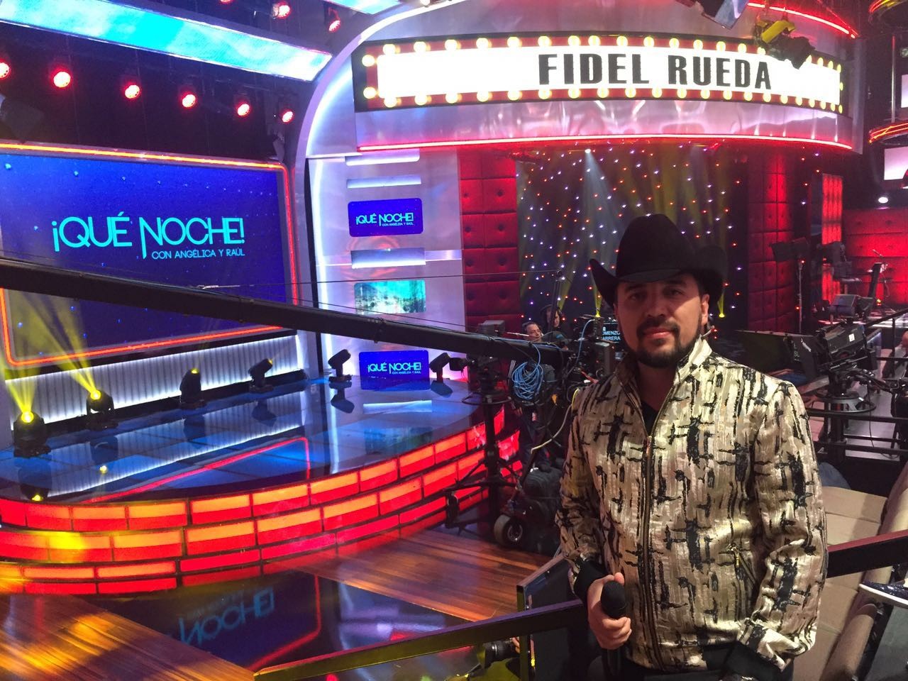 Fidel Rueda fue invitado en ¡Qué Noche! con Angélica y Raúl 