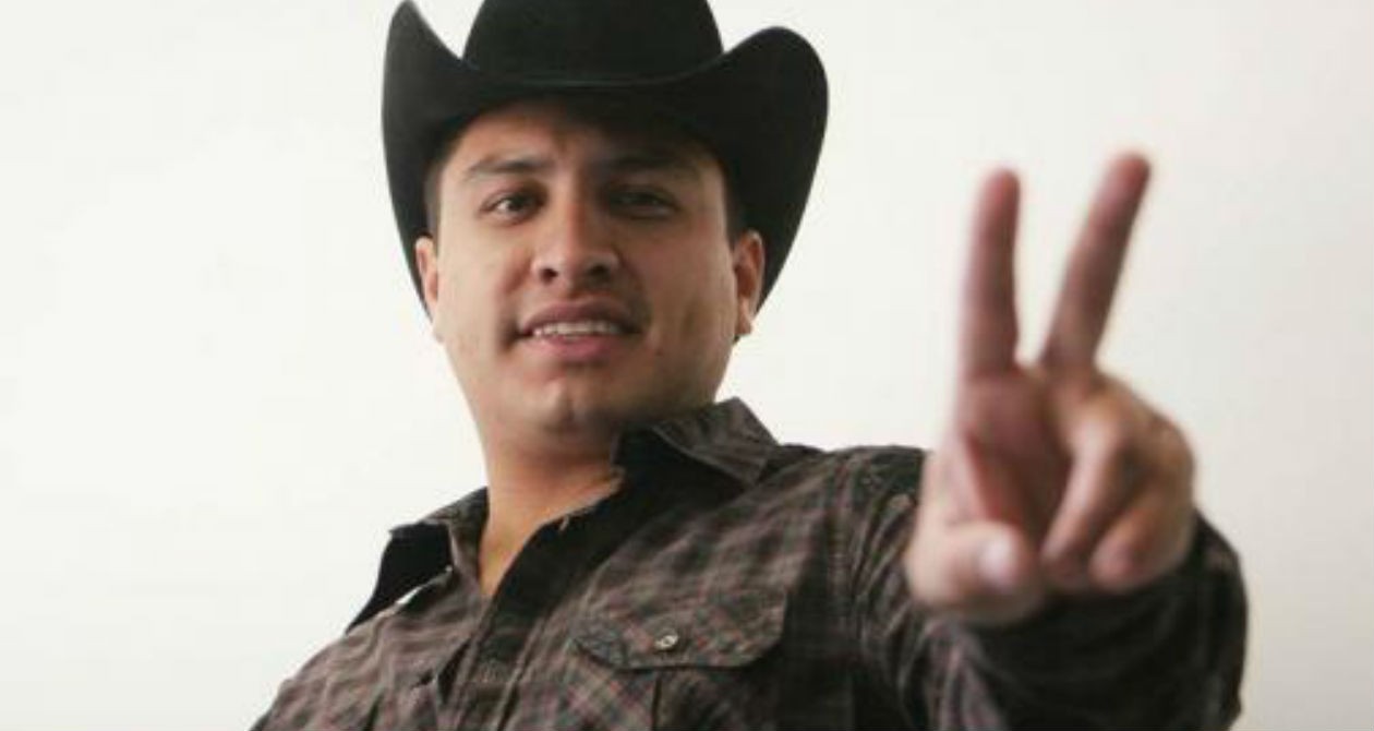 Para Julión Álvarez, las mujeres que no trapean no valen