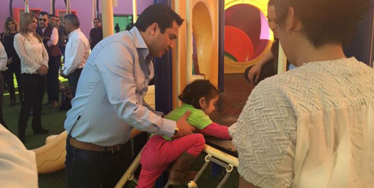 Julión visita el CRIT Sonora y hace felices a muchos