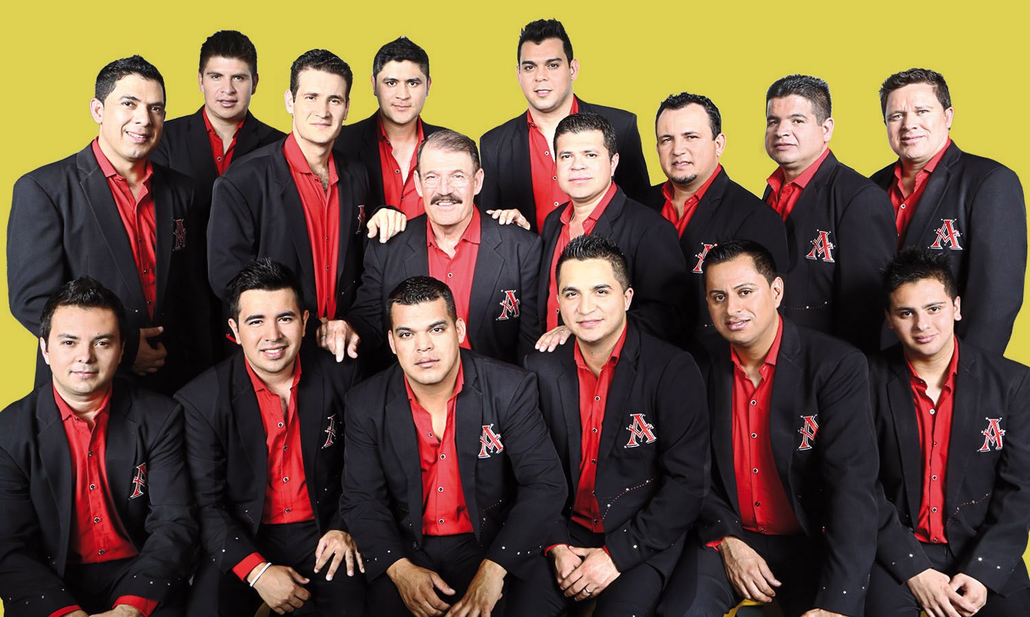 La Arrolladora, iniciando conciertos