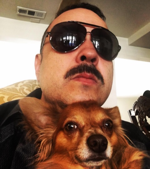 AEROLÍNEA RINDE HOMENAJE A CUCHO, EL PERRITO FALLECIDO DE PEPE AGUILAR