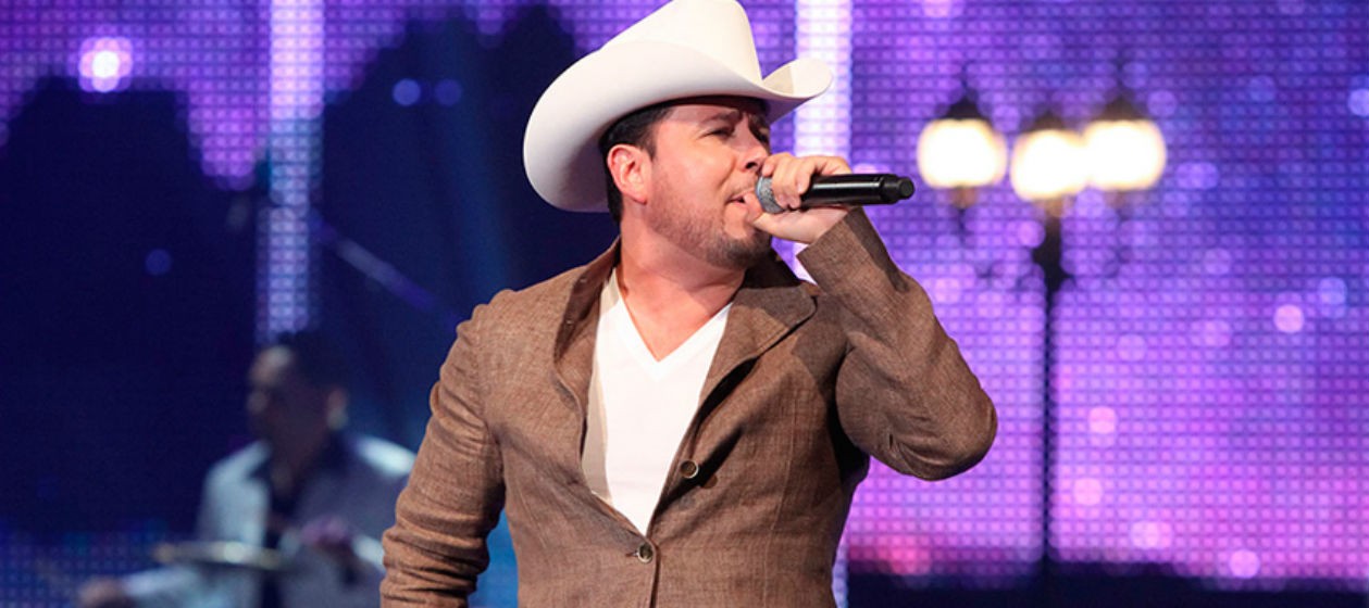 Roberto Tapia lanza canción de Espinoza Paz