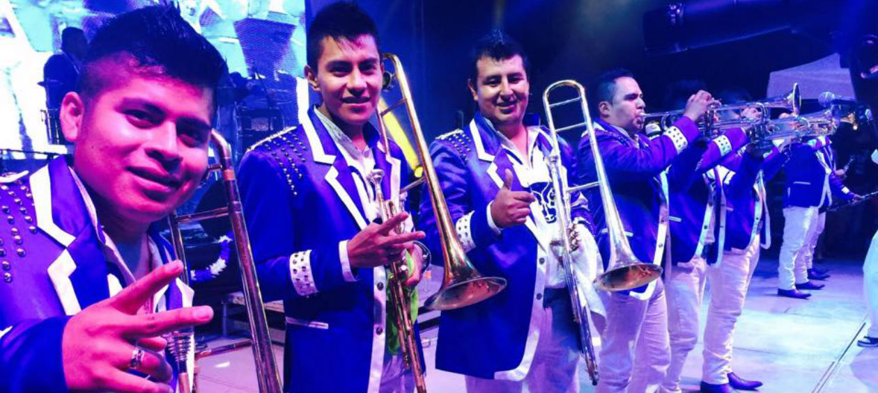 Banda Tierra de Venados en el Ángel de la independencia